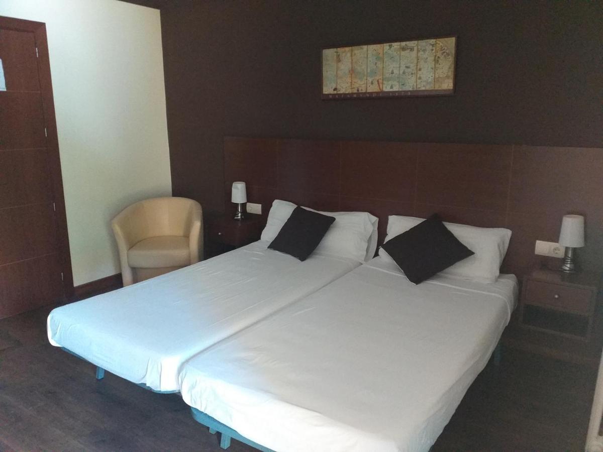 Amer Hostal Sant Marcal מראה חיצוני תמונה
