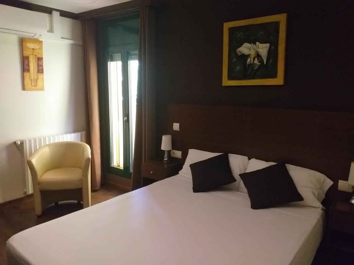 Amer Hostal Sant Marcal מראה חיצוני תמונה